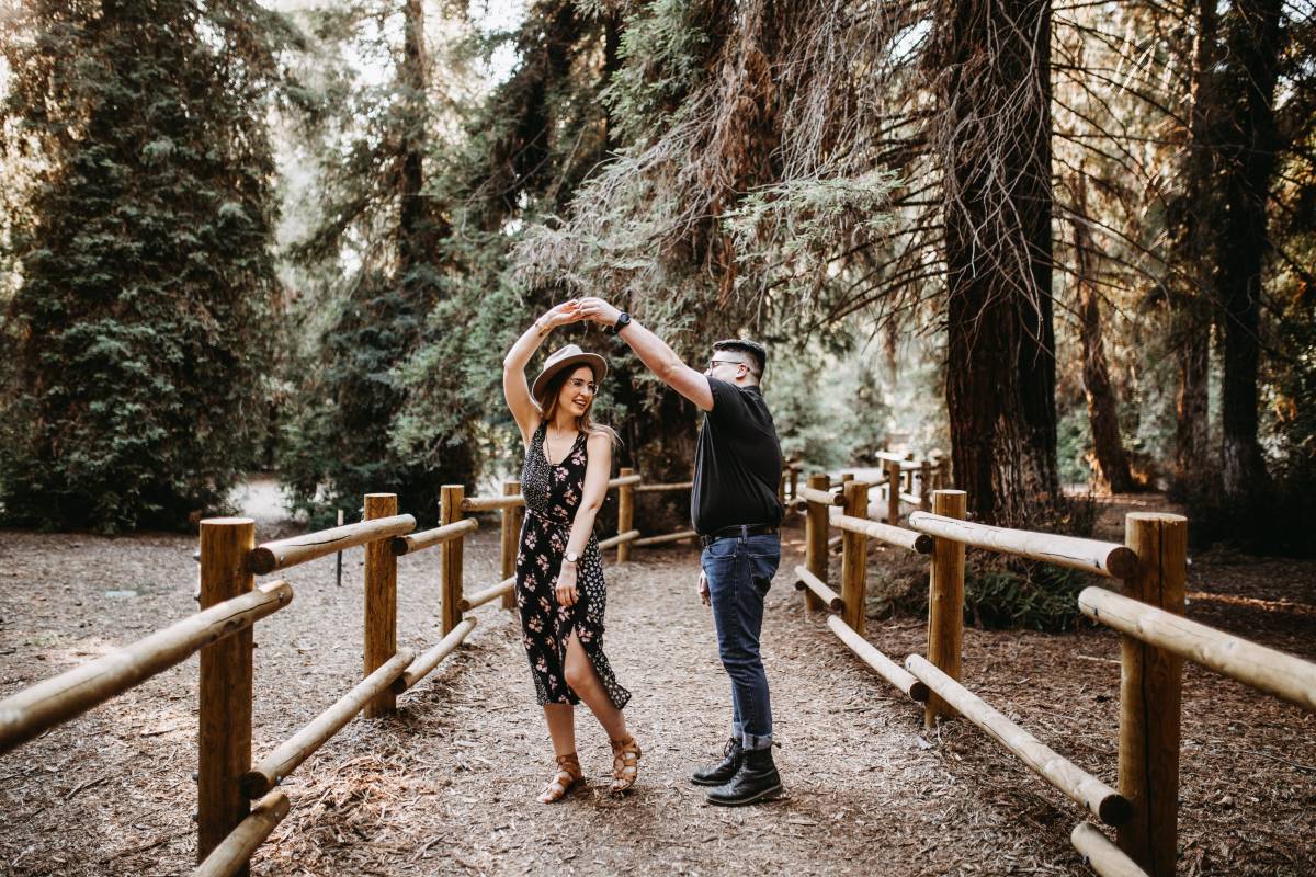 Here’s How You Can Pull Off a Nature-inspired Engagement Shoot 33