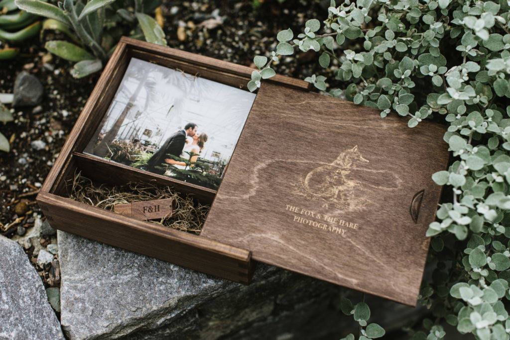 17 Creative Wedding Album Ideas: Enjoy and Share Your Fave Photos! 39