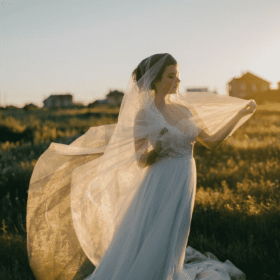 Veil or no veil? Four options for a modern bride