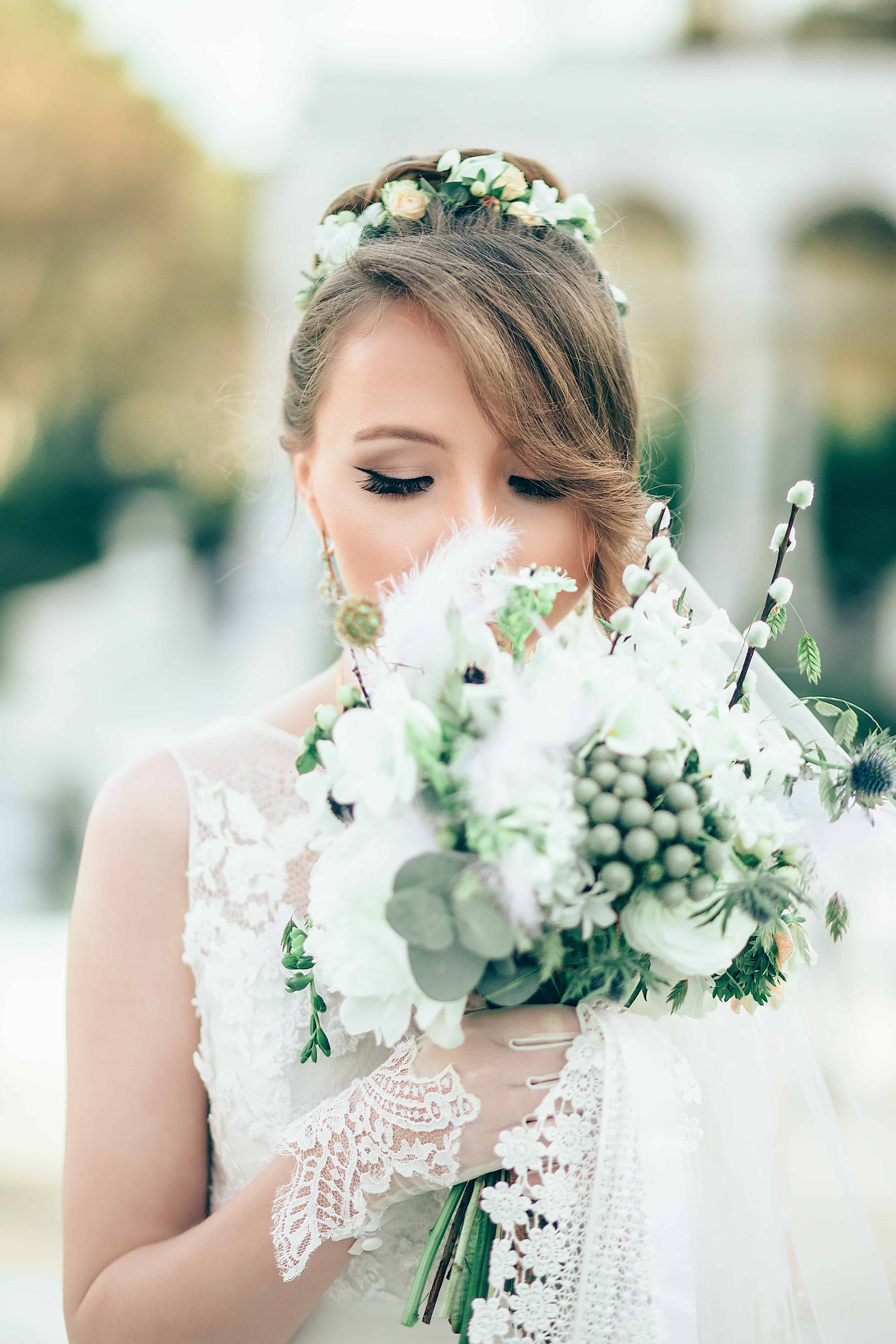 Wedding dress outlet that hides stomach