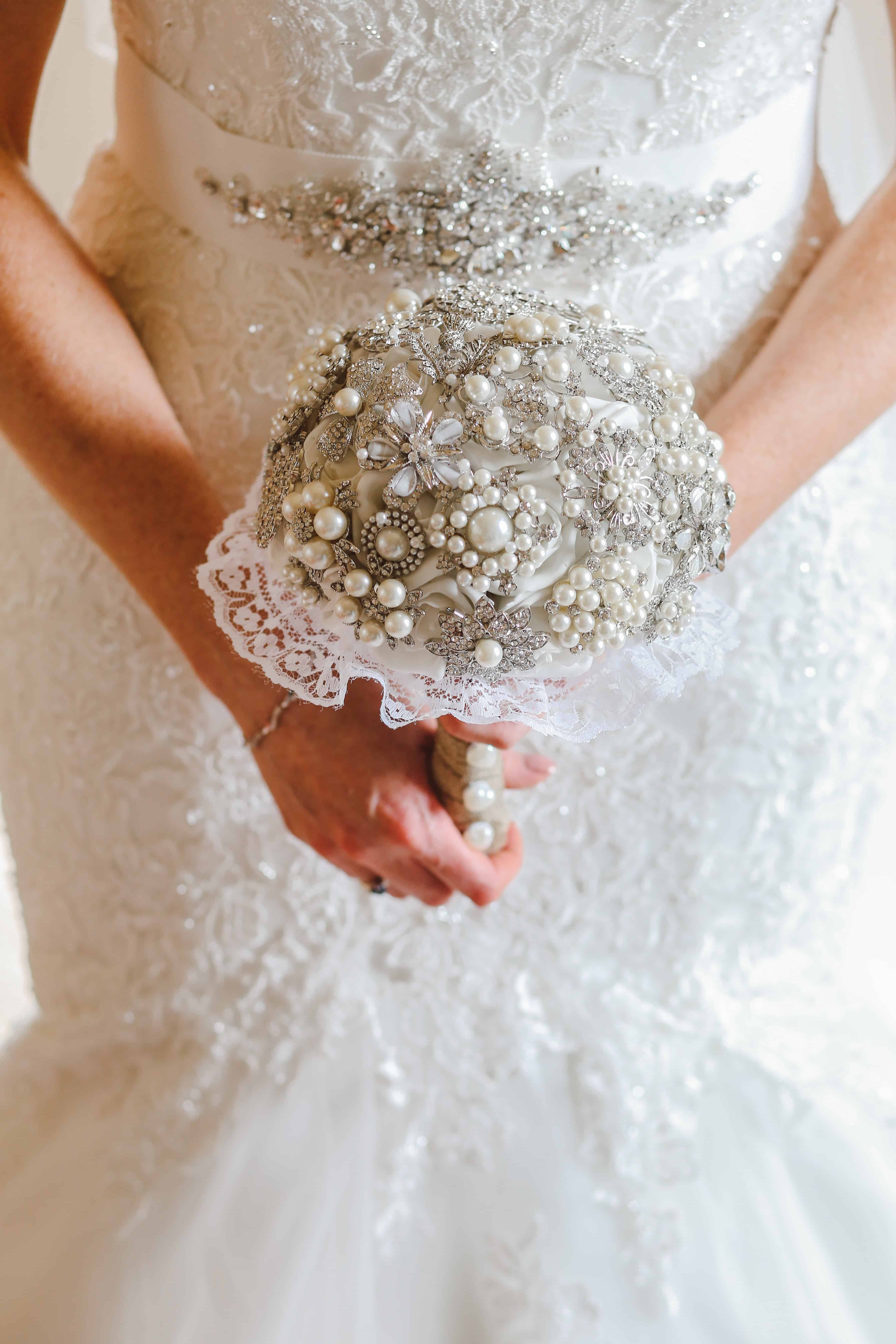 5 Ways to Incorporate Pearls in Your Bridal Look 17