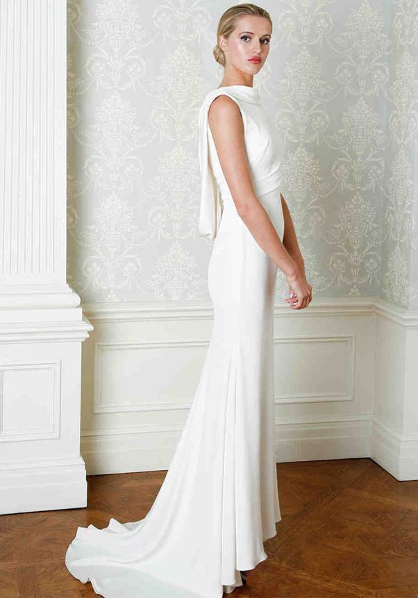 High-Necked Wedding Gowns: The Subtle Star of Bridal Fashion 47