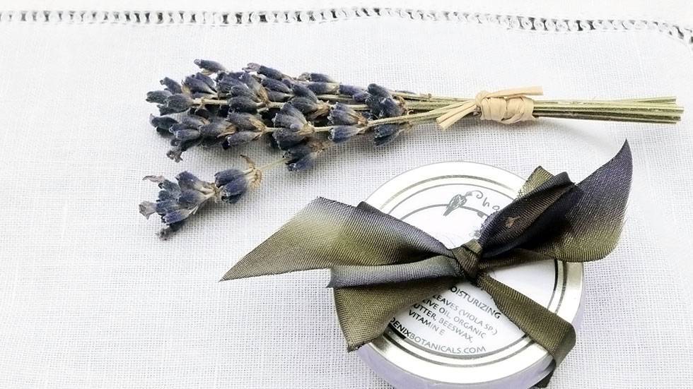 DIY: Make Your Own Solid Perfume Wedding Favors 2