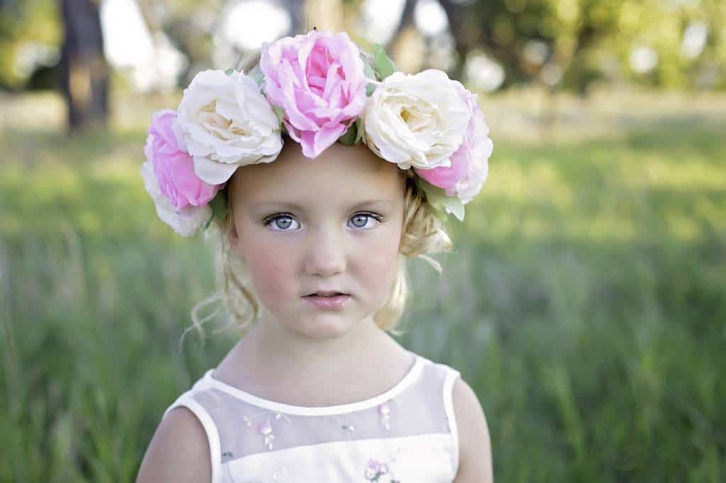 How Many Flower Girls Should I Have In My Wedding? 17