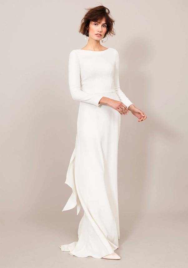 High-Necked Wedding Gowns: The Subtle Star of Bridal Fashion 41