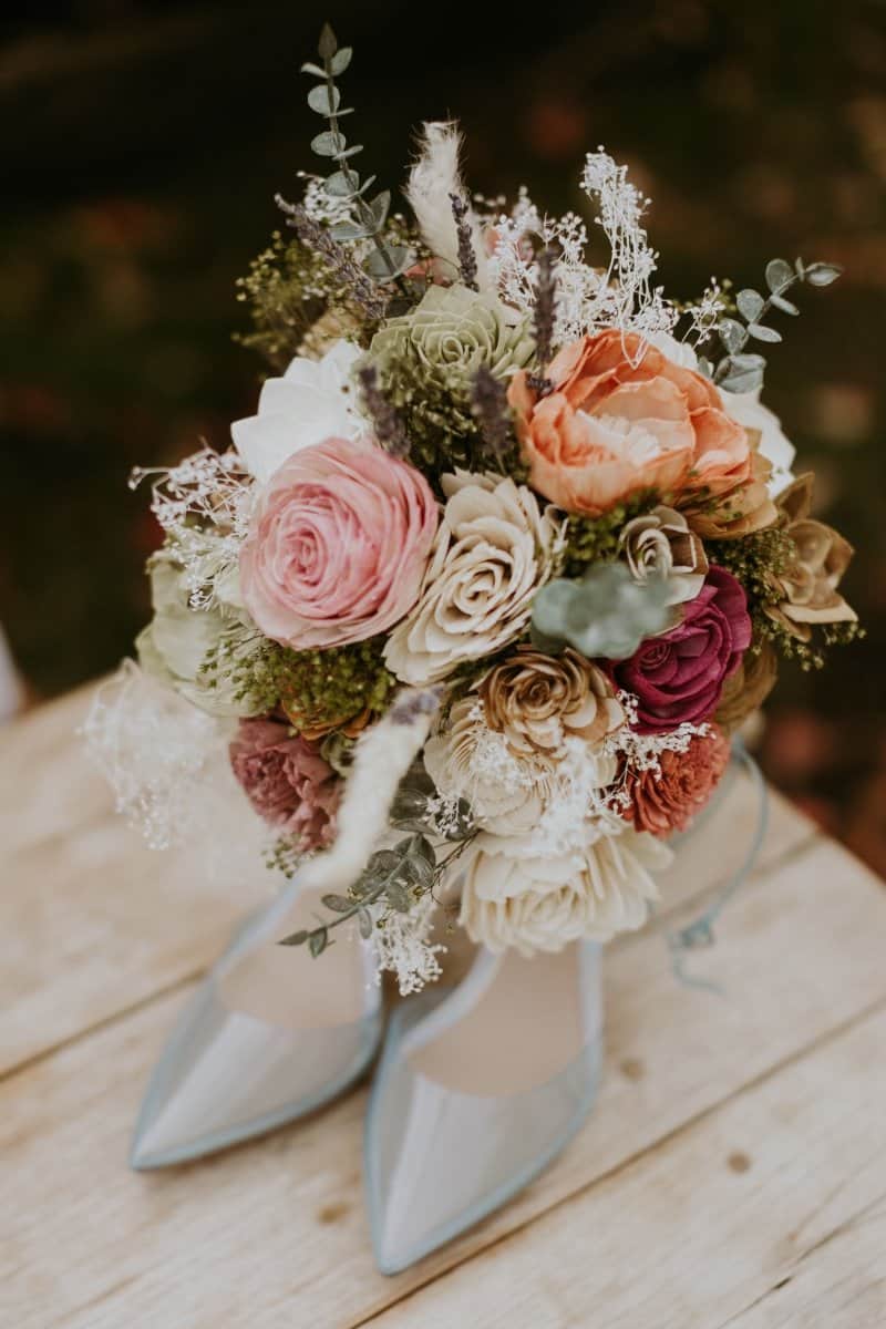 Should I Hire a Wedding Florist or DIY My Own Wedding Flowers? 17