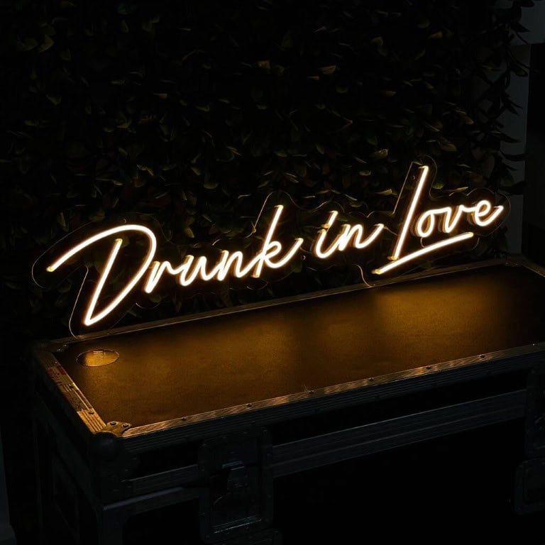 How to Incorporate Neon Signs into Your Wedding Reception 31