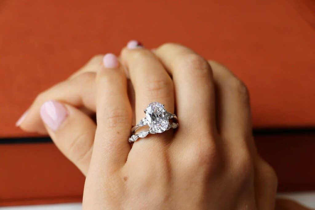 Oval Engagement Rings Appealing in any Setting 1